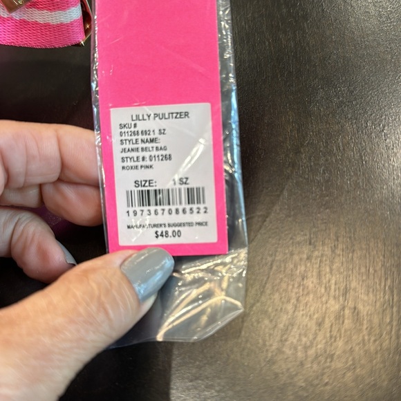 Lilly Pulitzer Belt bag NWT - Picture 7 of 7